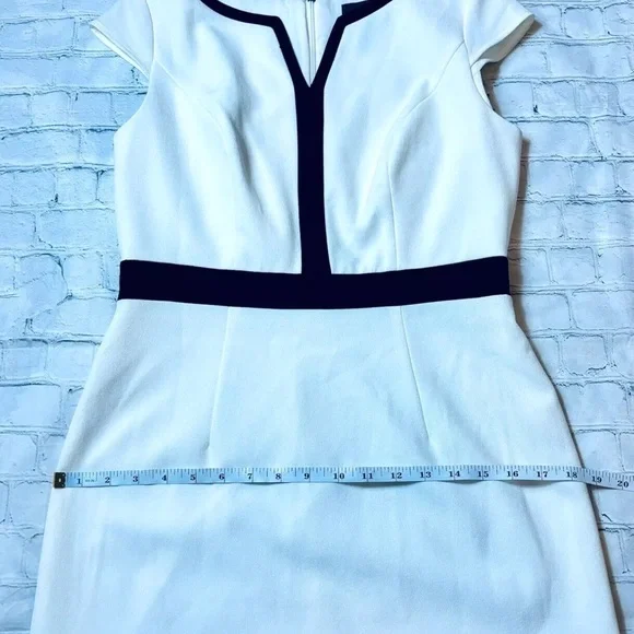 ADRIANNA PAPELL Black Cream V Neckline Cap Sleeve Career Dress 6 Lined Design - Picture 9 of 11